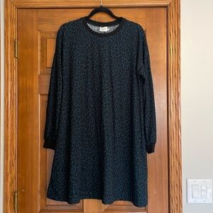 CRESCENT DRIVE teal leopard long sleeve dress